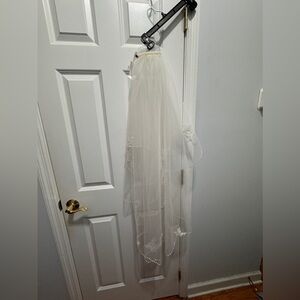Vail with embellished accents NWT off white